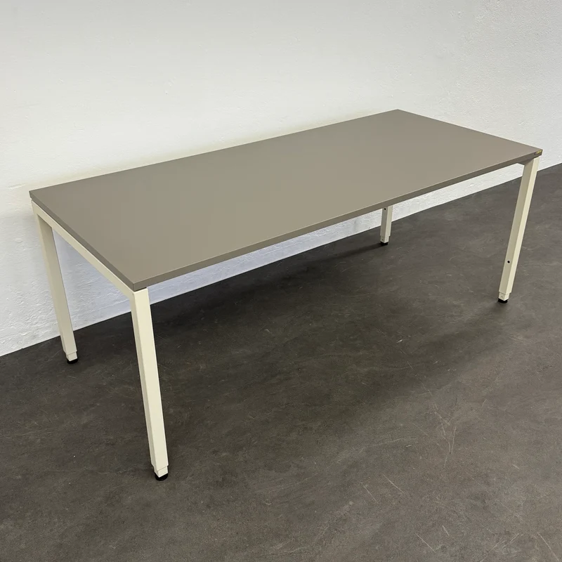 Lista Office Motion Schreibtisch Cubanitgrau/Perlweiss - 1800x800 mm
