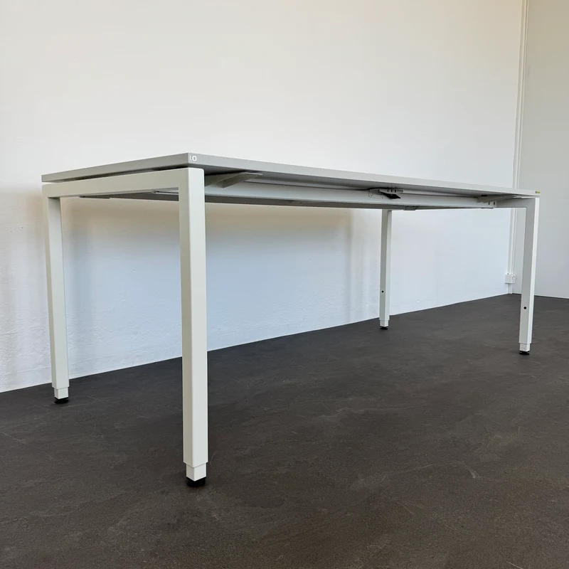Lista Office LO Motion Schreibtisch Lichtgrau Hell/Weiss - 1800x800 mm