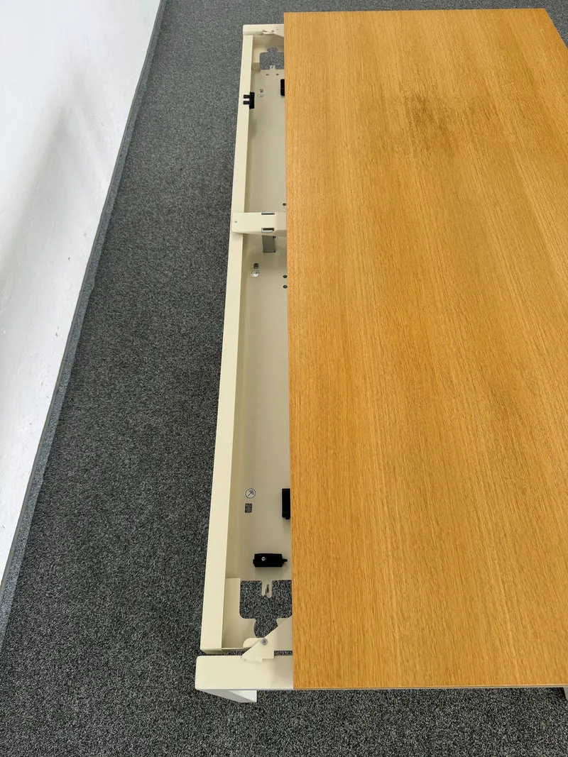 Lista Office LO Motion Schreibtisch Eichenfurnier/Perlweiss - 1800x800 mm