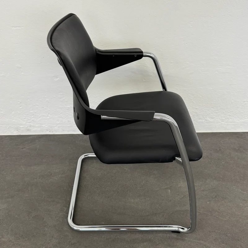 Girsberger 3300 Freischwinger mit Leder Polsterung Schwarz - Gestell Chrom