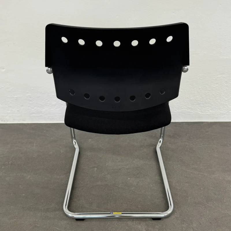 Girsberger 3300 Freischwinger mit Sitzfläche Stoff Schwarz - Gestell Chrom