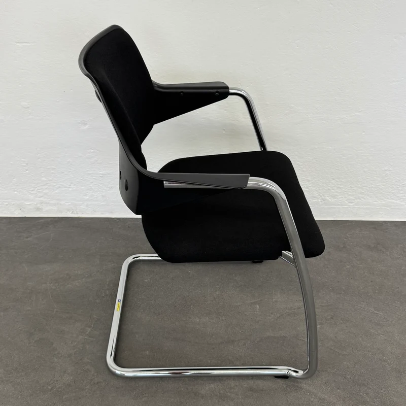 Girsberger 3300 Freischwinger mit Polsterung Stoff Schwarz - Gestell Chrom