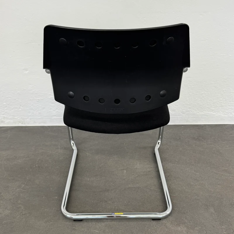 Girsberger 3300 Freischwinger mit Polsterung Stoff Schwarz - Gestell Chrom