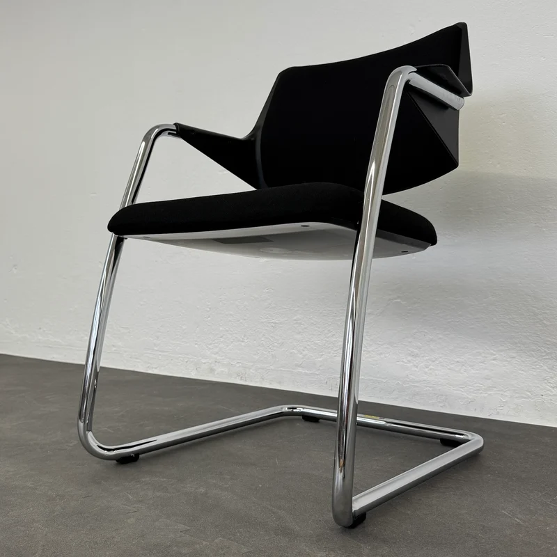 Girsberger 3300 Freischwinger mit Polsterung Stoff Schwarz - Gestell Chrom