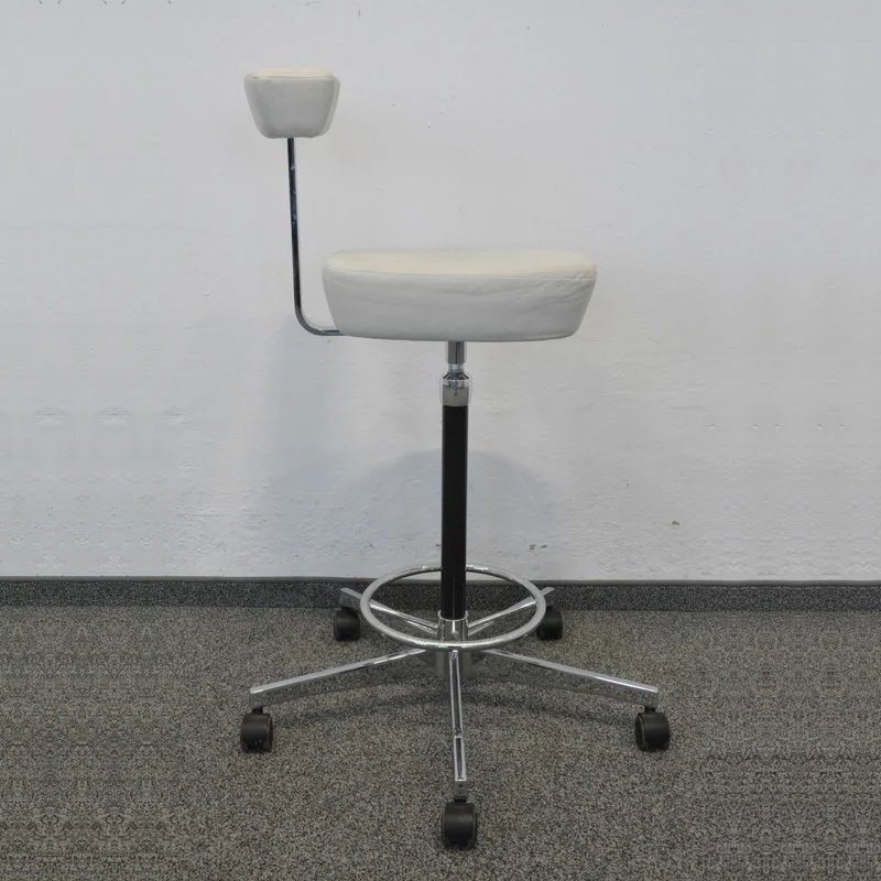 Vitra Nelson Perch Arbeitsstuhl mit Armstütze