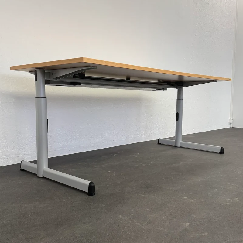 Steelcase Tenaro Schreibtisch