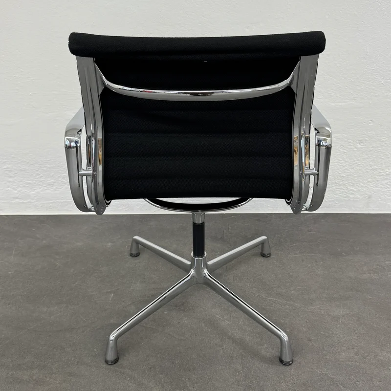 Vitra Eames Alu Chair EA104 Hopsak