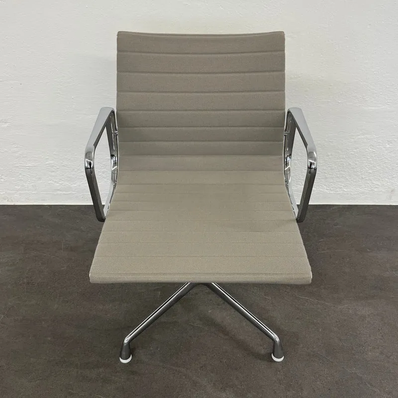 Vitra Eames Alu Chair EA108 Hopsak