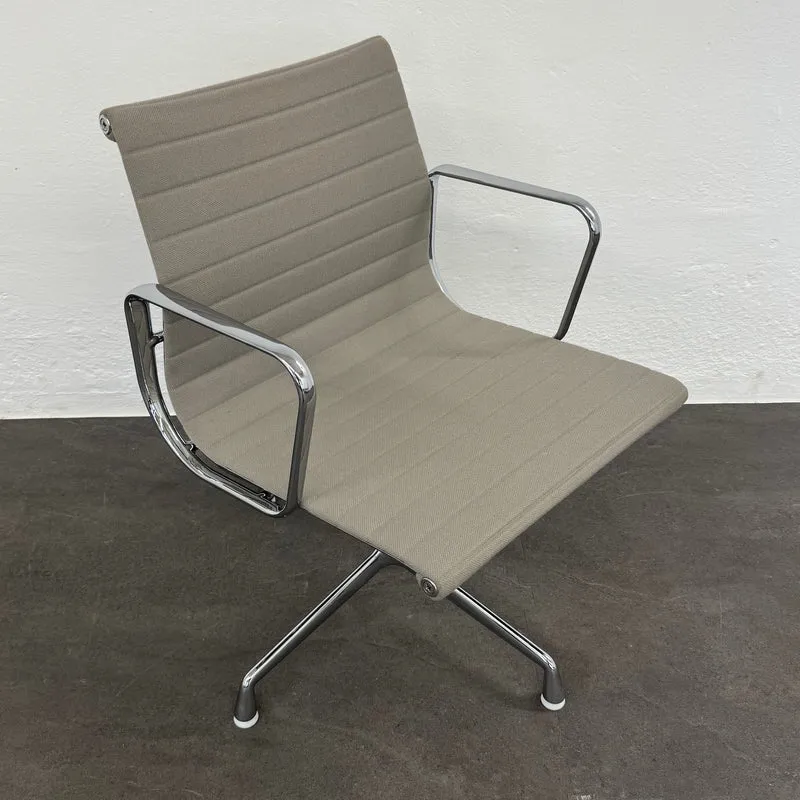 Vitra Eames Alu Chair EA108 Hopsak