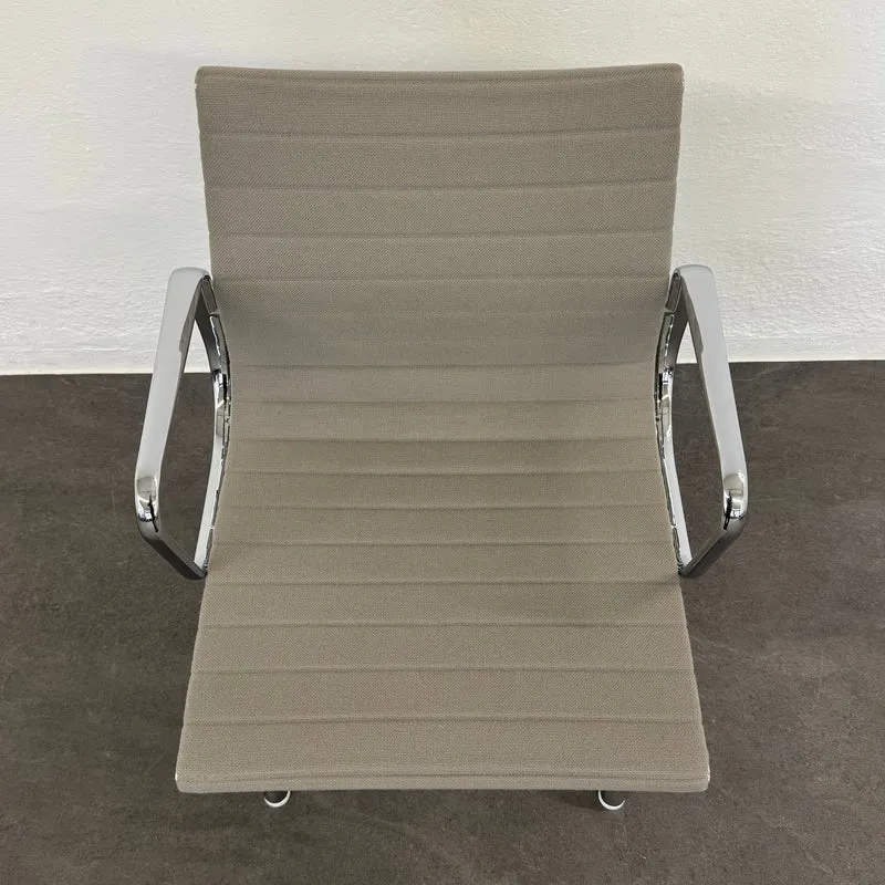 Vitra Eames Alu Chair EA108 Hopsak