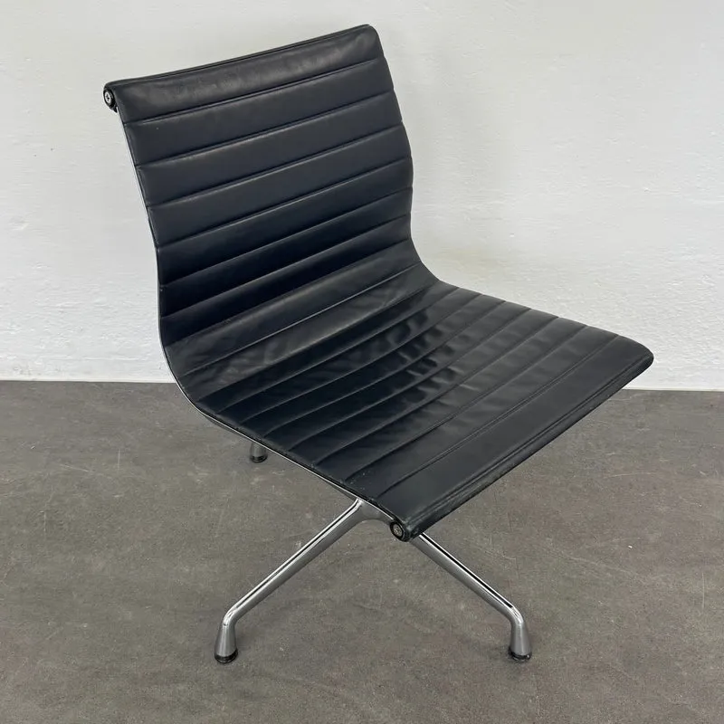 Vitra Eames Alu Chair EA106 Leder