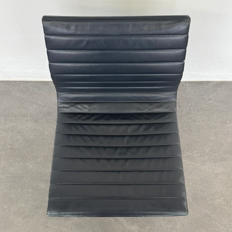 Vitra Eames Alu Chair EA106 Leder