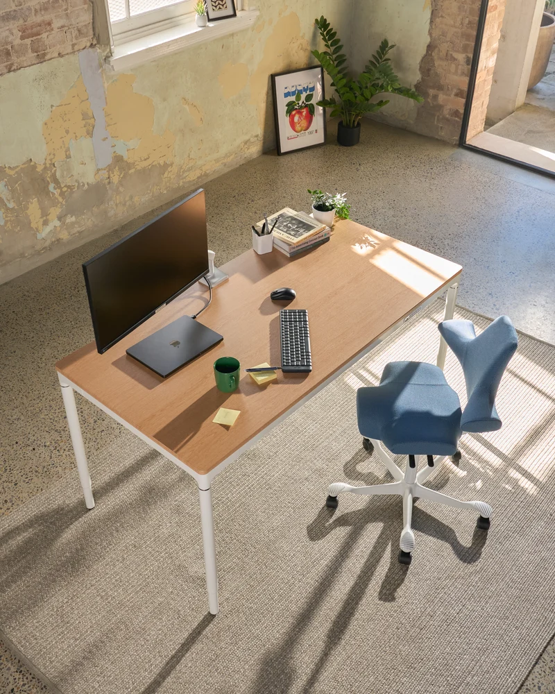 Forma Four-Leg Electric Sit Stand Table 1600mm Oak/White