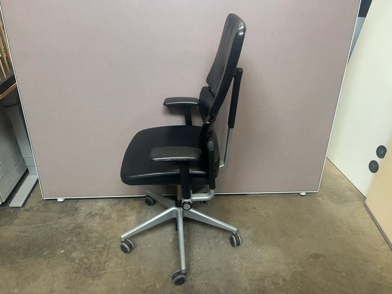 Steelcase Please V2 Bürodrehstuhl Schwarz Leder