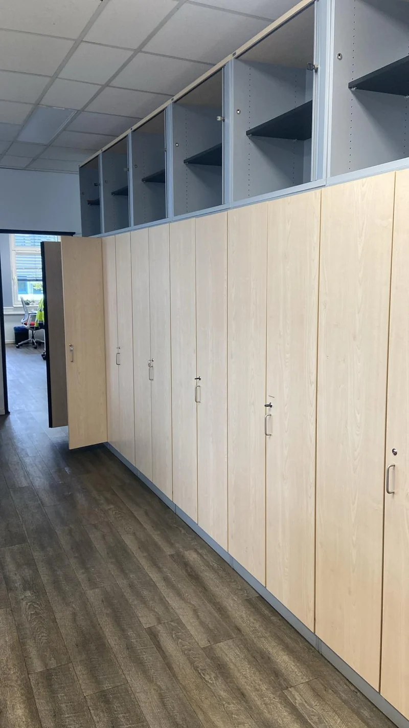 Ahorn Silber Wandschrank 6OH