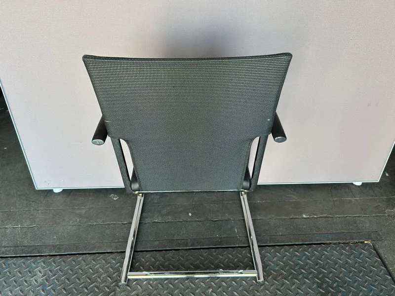 Brunner Konferenzstuhl Netzrücken Grau / Schwarz