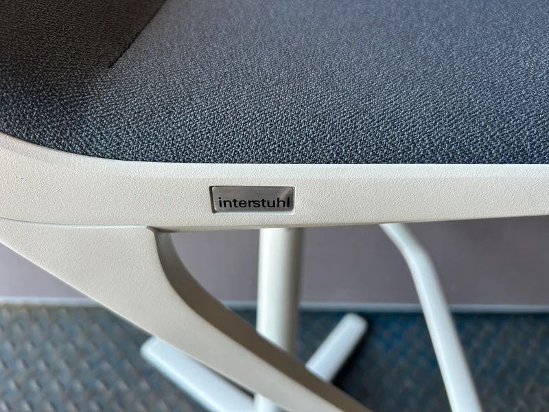 Interstuhl KINETICis5 710K Barhocker Grau / Weiß