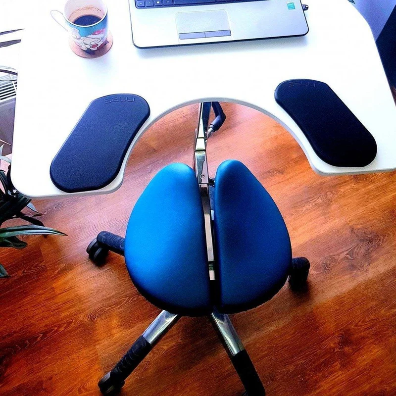 Salli Elbow Table