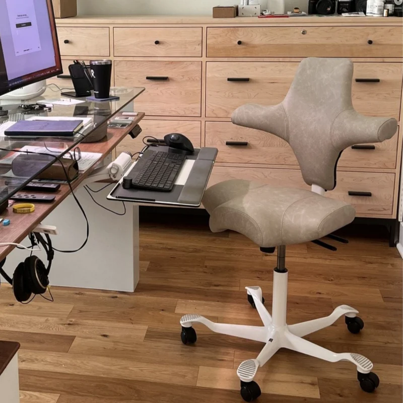 Capisco Saddle
