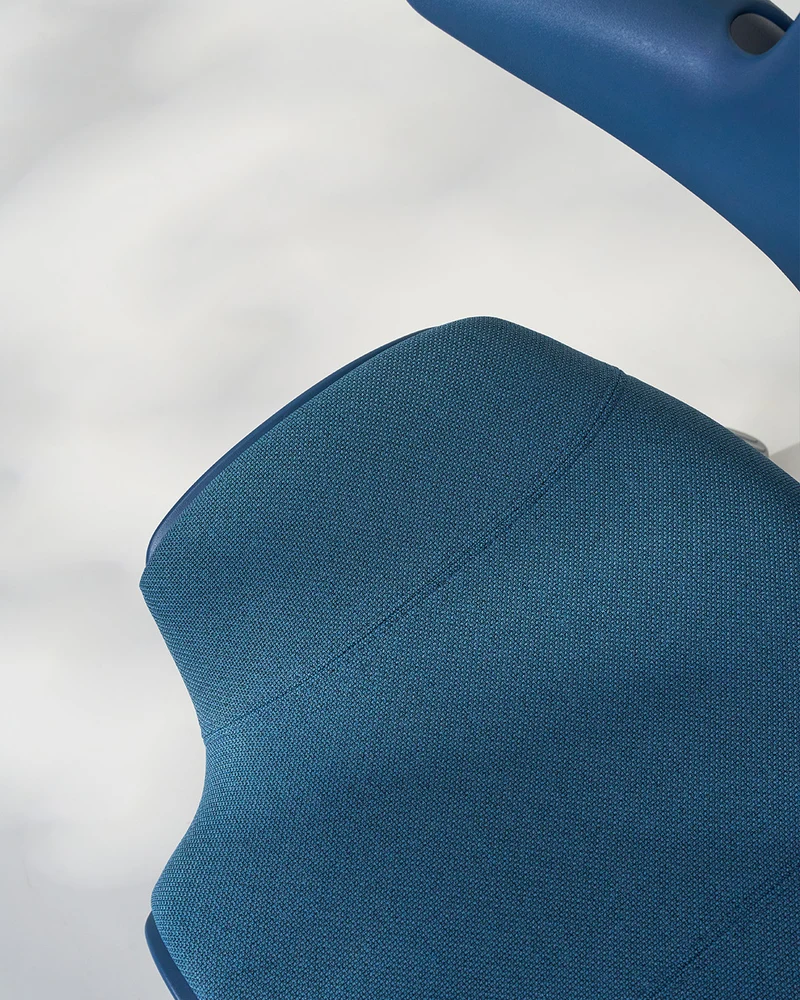 HÅG Capisco Puls 8020 Colours Collection - Blueberry CURA