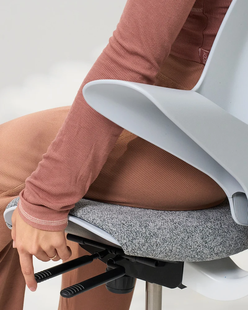 HÅG Capisco Puls 8020 Design Collection - Light Grey ARDA by Kvadrat