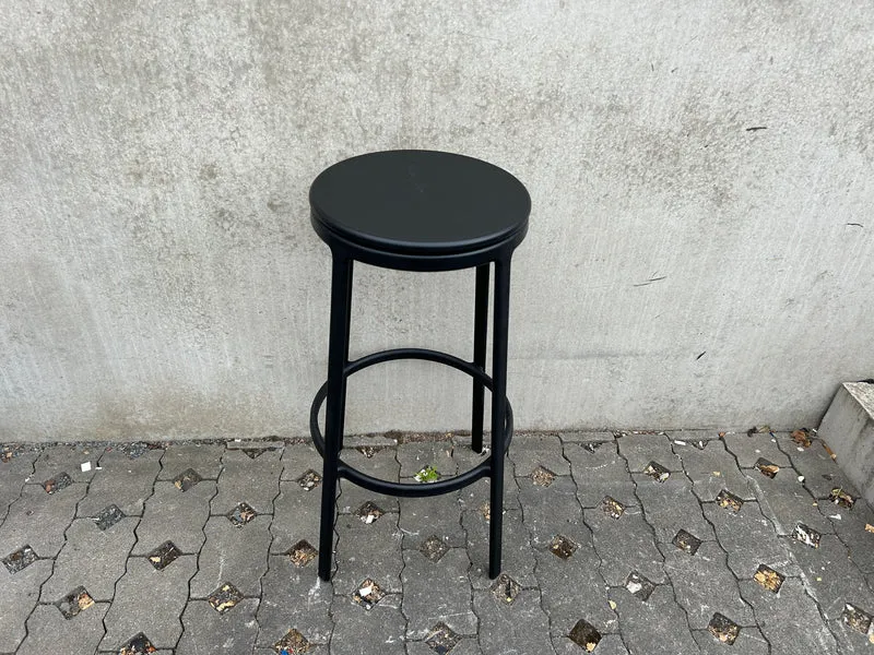 Infiniti Round&Round Hocker