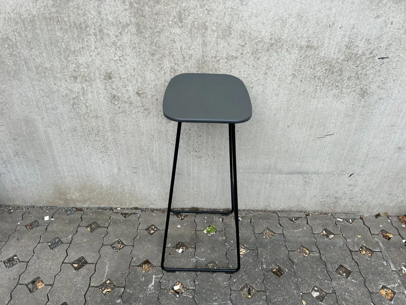 Infiniti Klejn Bar Stool Hocker