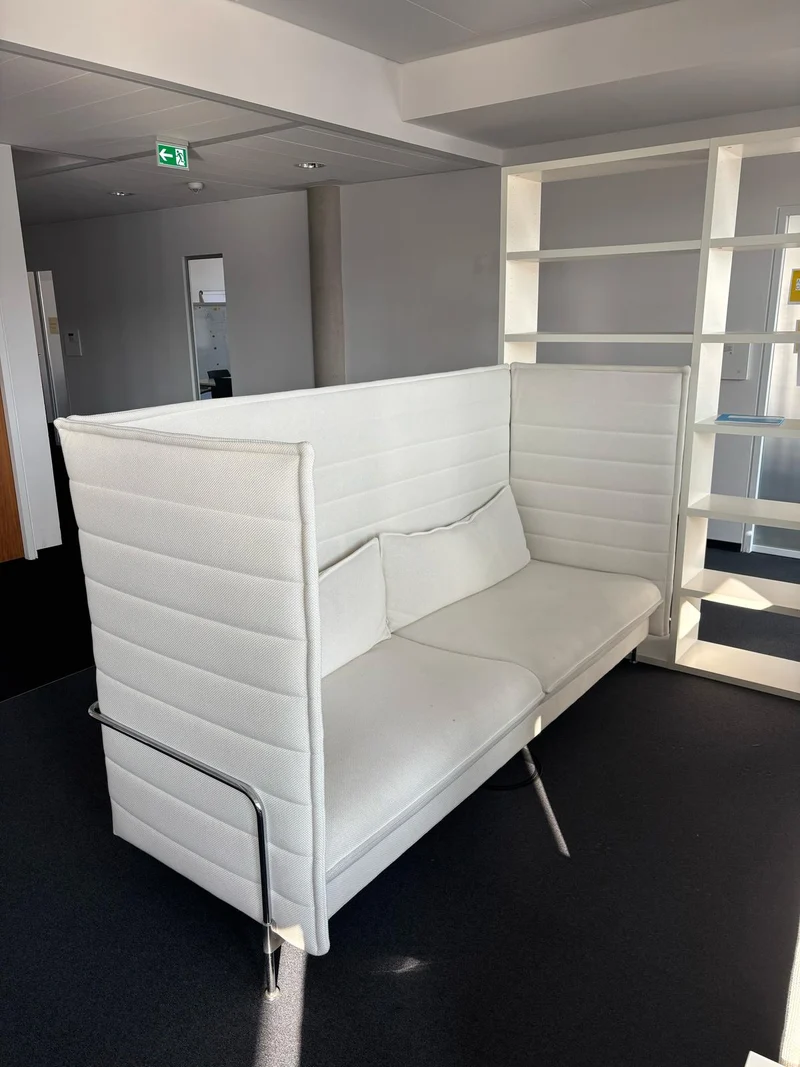 Vitra Alcove Highback Sofa Love Seat Cremeweiß