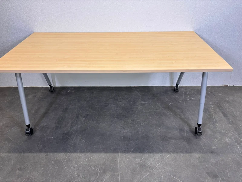 Steelcase Konferenztisch auf Rollen Ahorn
