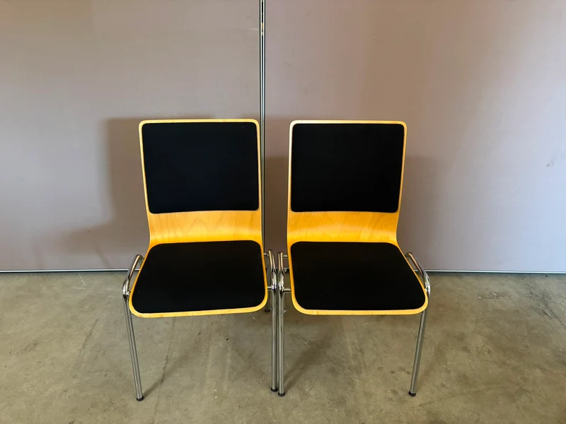 Malscher Sitzmöbel Konferenzstuhl mit oder ohne Tischablage Ahorn / Schwarz