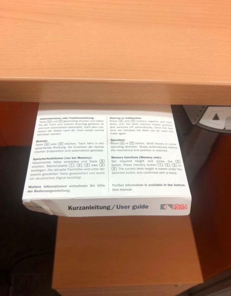 König & Neurath elektrisch höhenverstellbarer Schreibtisch Buche