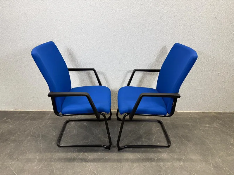 Dauphin Konferenzstuhl Freischwinger Blau