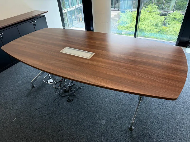Steelcase Konferenztisch Nussbaum