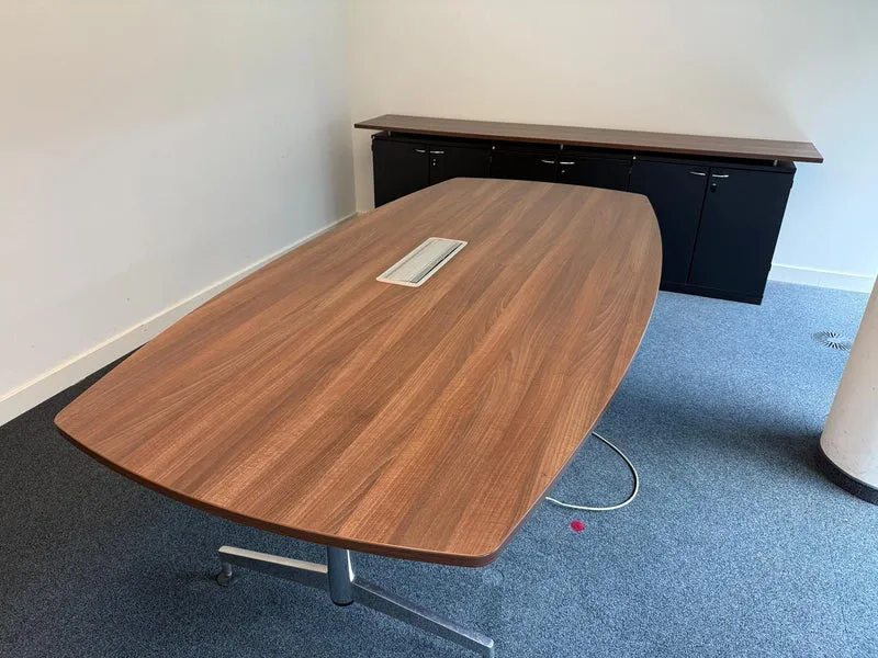 Steelcase Konferenztisch Nussbaum