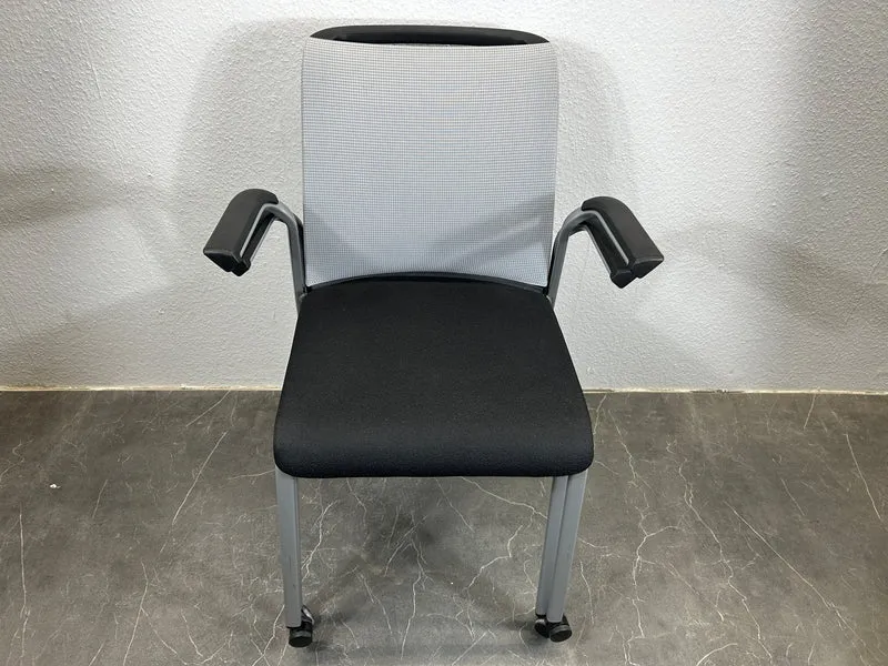 Steelcase Eastside Konferenzstuhl auf Rollen
