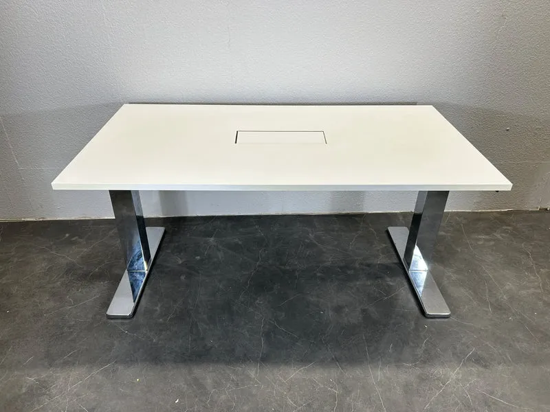 Konferenztisch Weiß mit Chrom Gestell