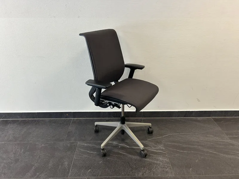 Steelcase Think Bürodrehstuhl Grau