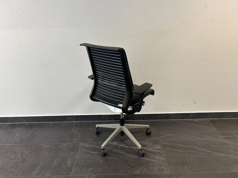 Steelcase Think Bürodrehstuhl Grau