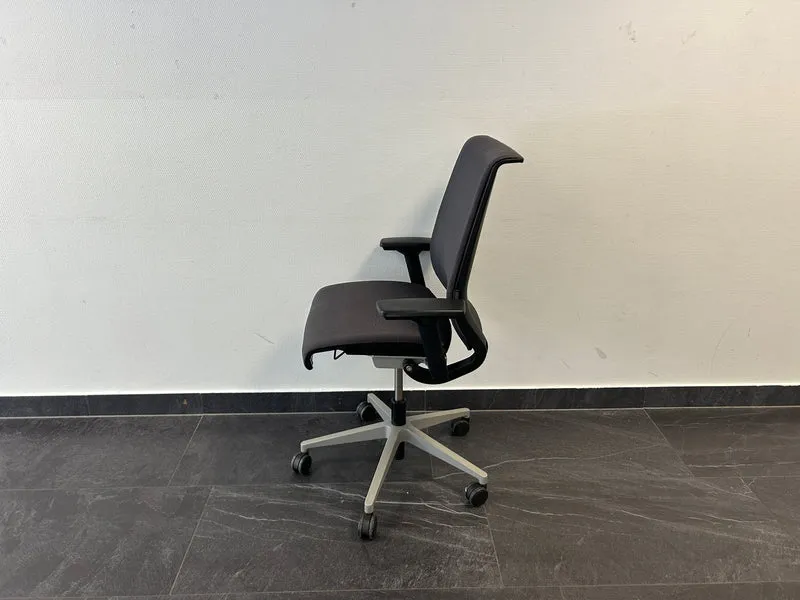 Steelcase Think Bürodrehstuhl Grau