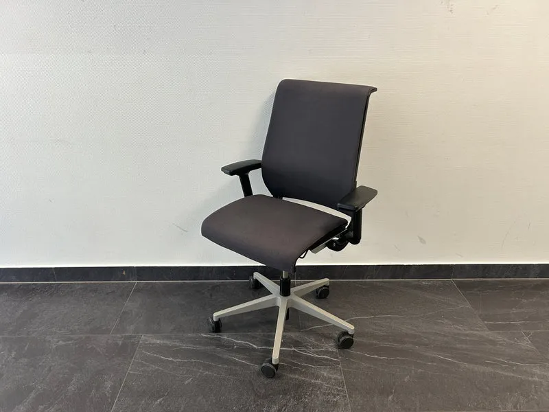 Steelcase Think Bürodrehstuhl Grau