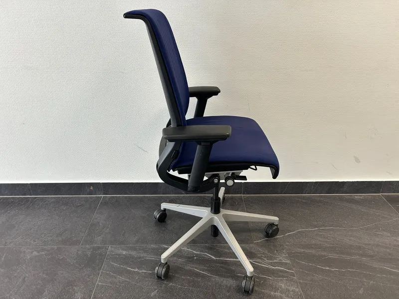Steelcase Think Bürodrehstuhl Blau