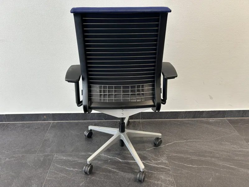Steelcase Think Bürodrehstuhl Blau