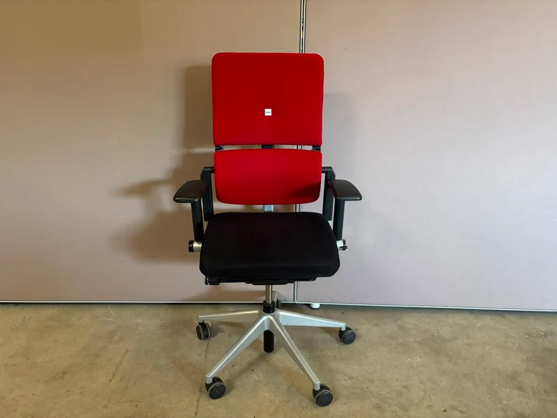 Steelcase Please V2 Bürodrehstuhl Rot / Schwarz