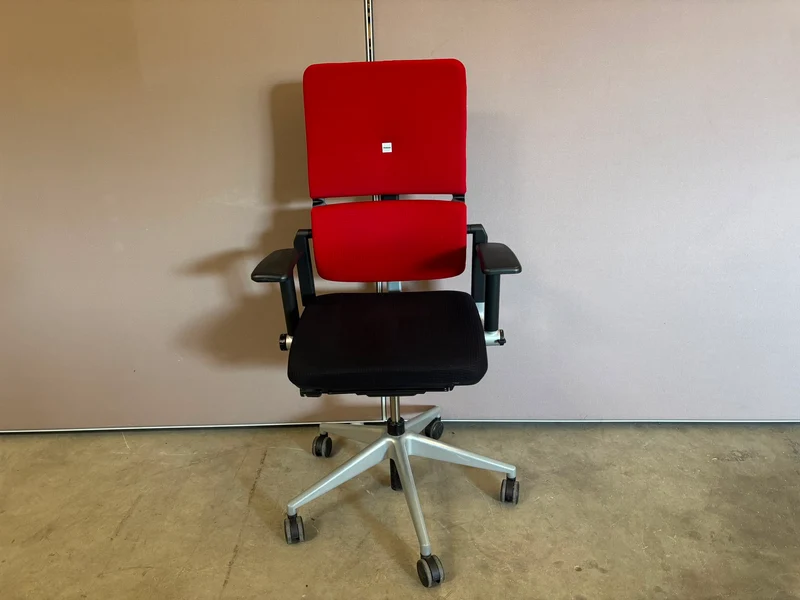Steelcase Please V2 Bürodrehstuhl Rot / Schwarz