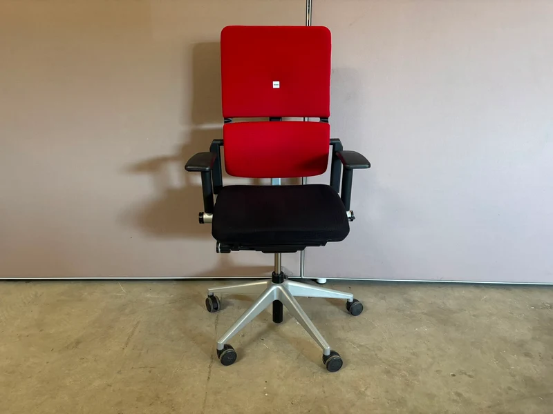 Steelcase Please V2 Bürodrehstuhl Rot / Schwarz
