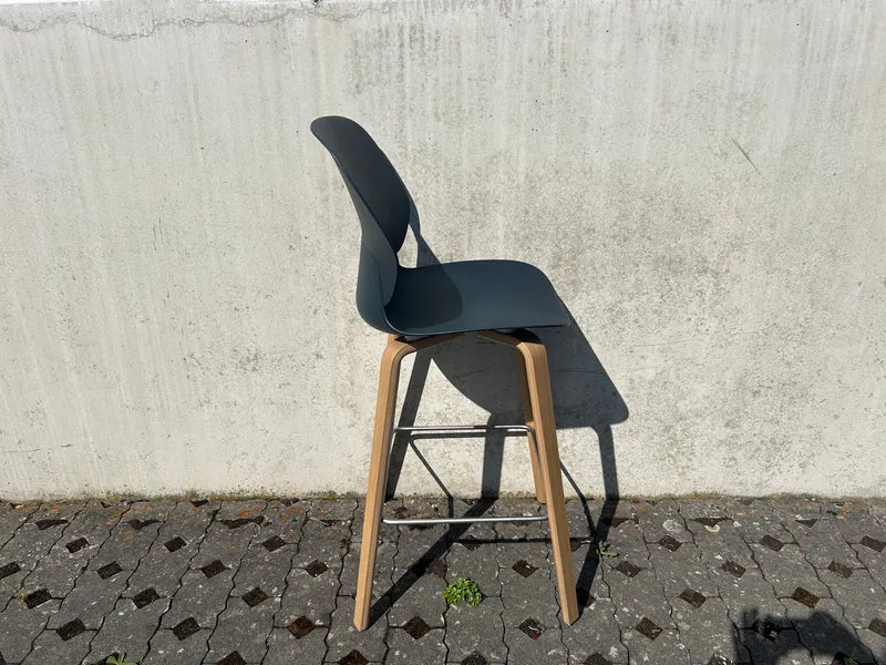 Haworth Maari Konferenzstuhl Dunkelblau