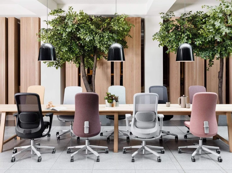 HÅG SoFi Mesh 7500 Ergonomic Office Chair with Headrest - Light Grey