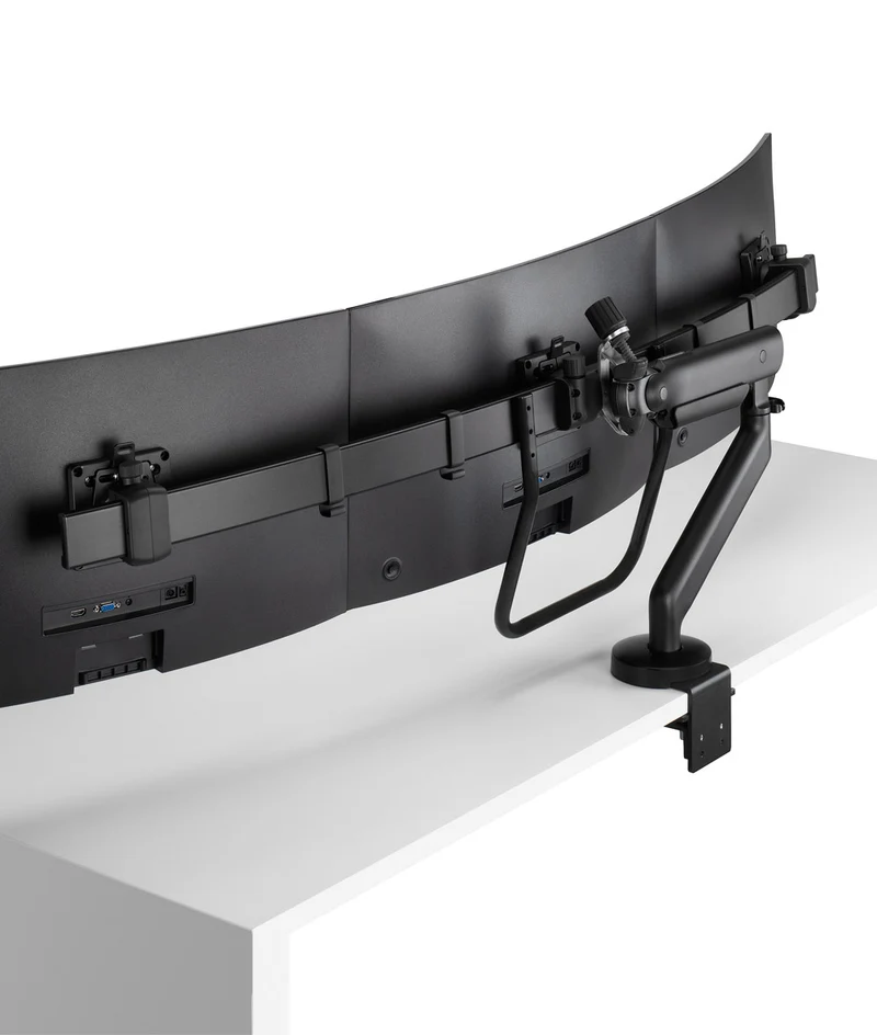 Flo X – Großformatiger Triple Monitorarm