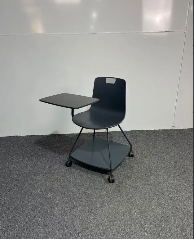 Enea Lottus Tray Stuhl