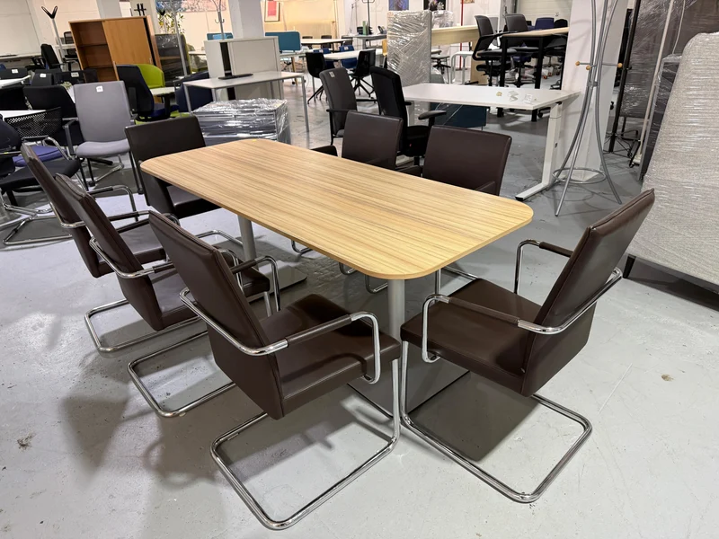 Konferenztisch Holz